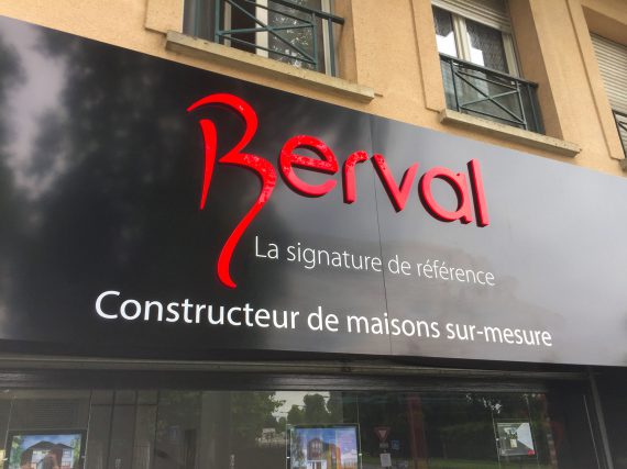 Enseigne de maisons Berval à Ozoir-la-Ferrière