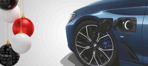 Voiture BMW bleu.